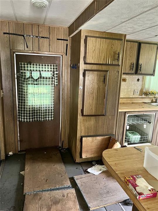 For Sale: $184,000 (3 beds, 2 baths, 1440 Square Feet)