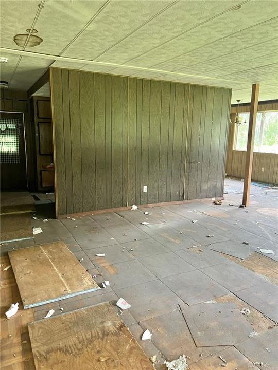 For Sale: $184,000 (3 beds, 2 baths, 1440 Square Feet)