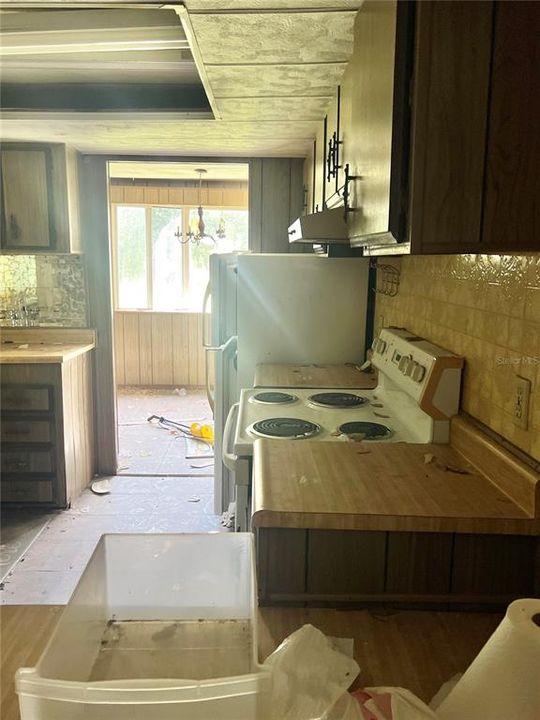 For Sale: $184,000 (3 beds, 2 baths, 1440 Square Feet)