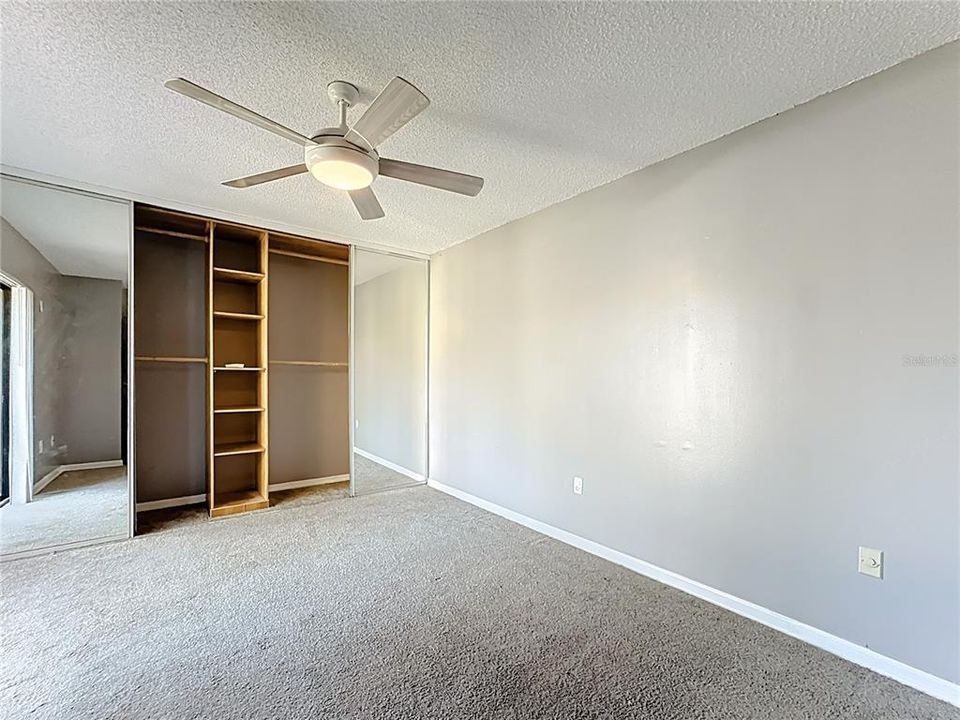 Activo con contrato: $209,990 (2 camas, 2 baños, 1285 Pies cuadrados)