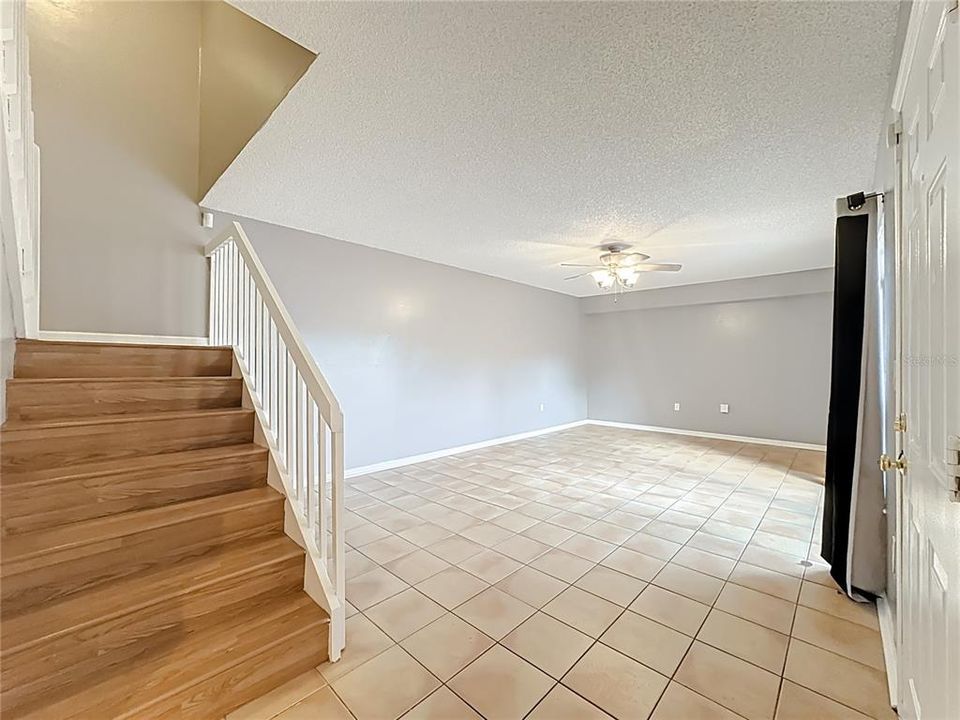 Activo con contrato: $209,990 (2 camas, 2 baños, 1285 Pies cuadrados)