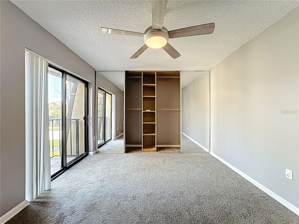 Activo con contrato: $209,990 (2 camas, 2 baños, 1285 Pies cuadrados)