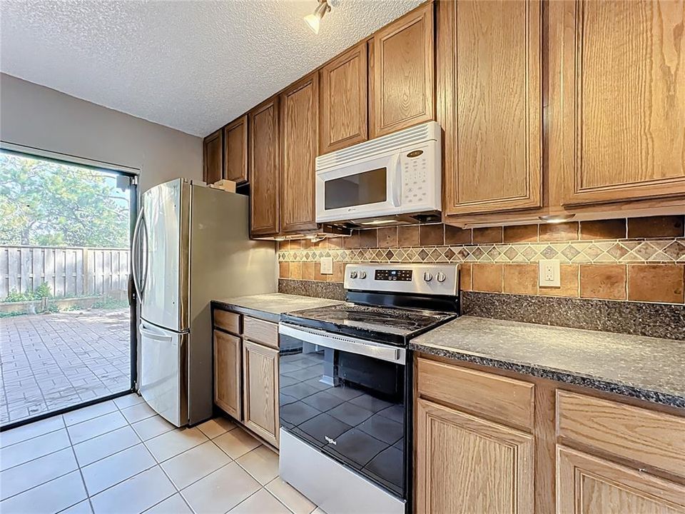 Activo con contrato: $209,990 (2 camas, 2 baños, 1285 Pies cuadrados)