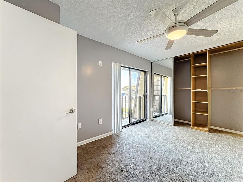 Activo con contrato: $209,990 (2 camas, 2 baños, 1285 Pies cuadrados)