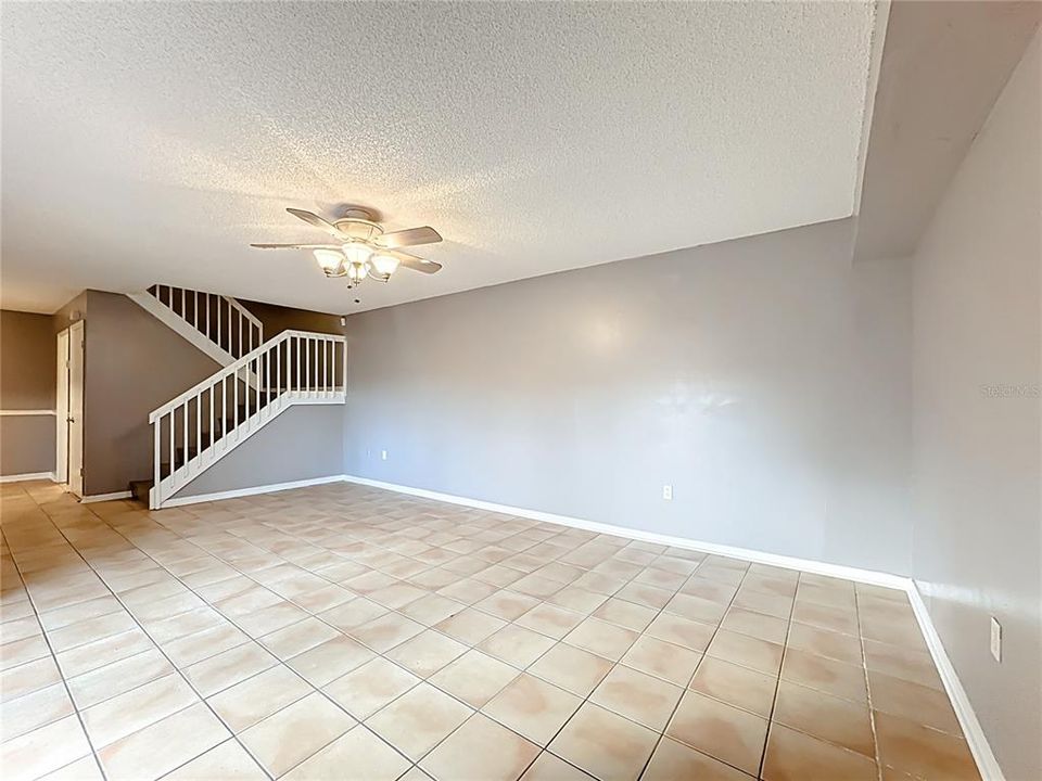 Activo con contrato: $209,990 (2 camas, 2 baños, 1285 Pies cuadrados)