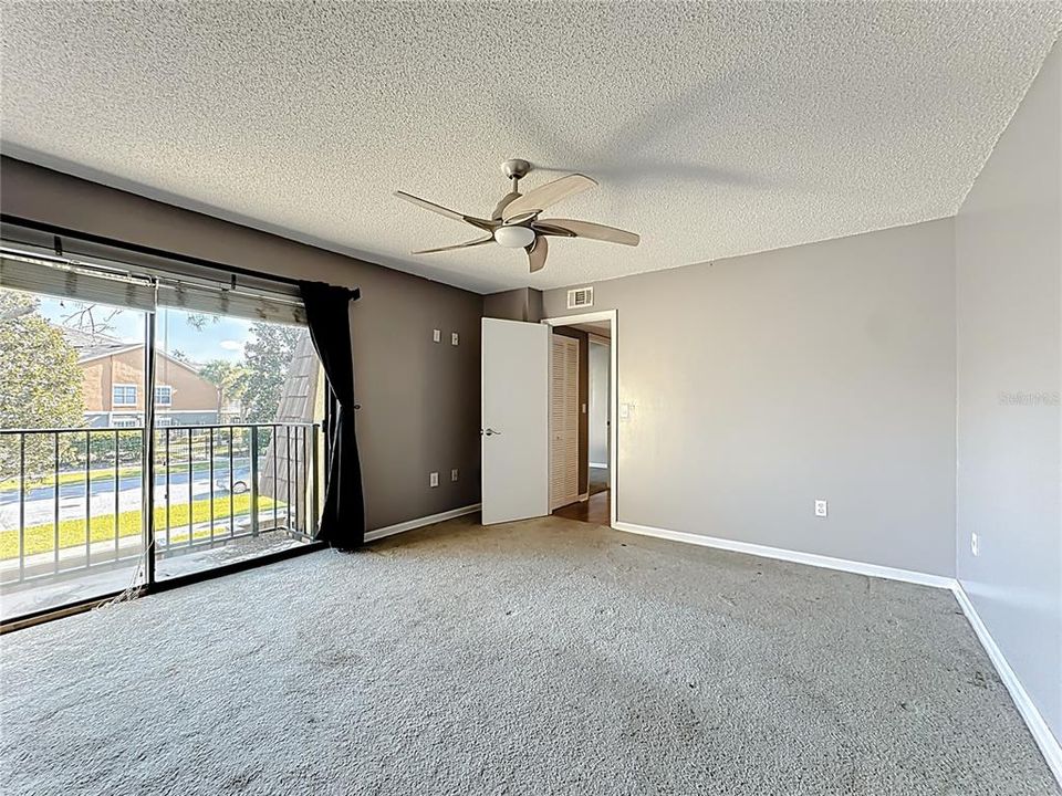 Activo con contrato: $209,990 (2 camas, 2 baños, 1285 Pies cuadrados)