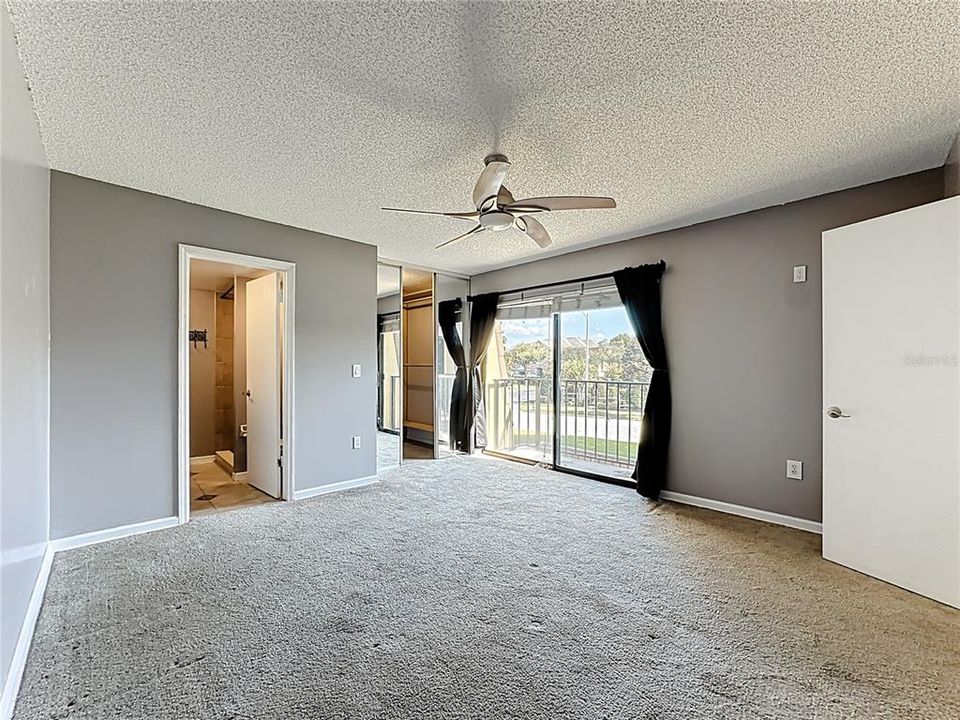 Activo con contrato: $209,990 (2 camas, 2 baños, 1285 Pies cuadrados)