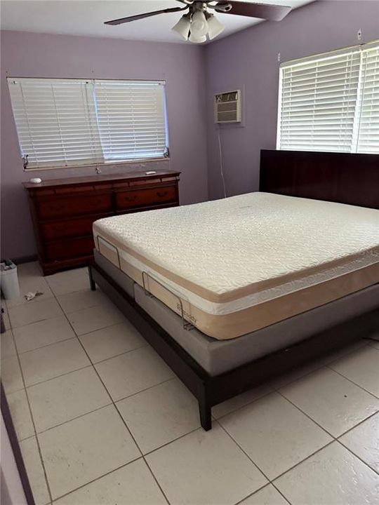 合同活跃: $150,000 (2 贝兹, 1 浴室, 1110 平方英尺)