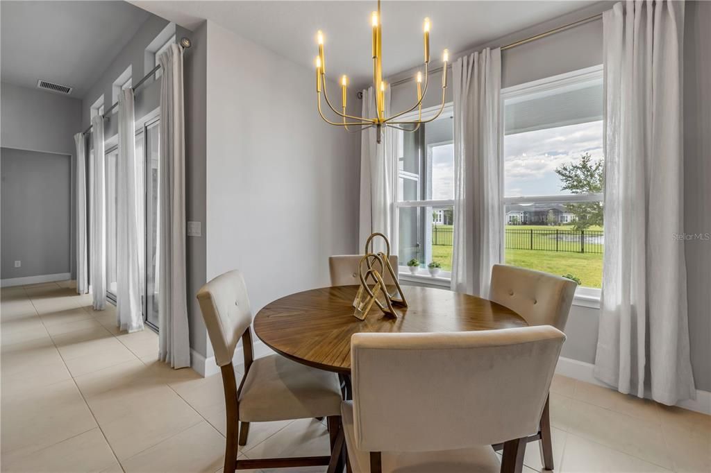 En Venta: $465,000 (3 camas, 2 baños, 1666 Pies cuadrados)