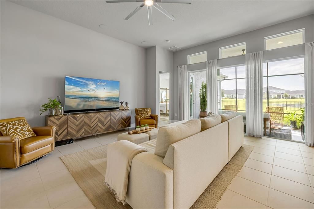 En Venta: $465,000 (3 camas, 2 baños, 1666 Pies cuadrados)