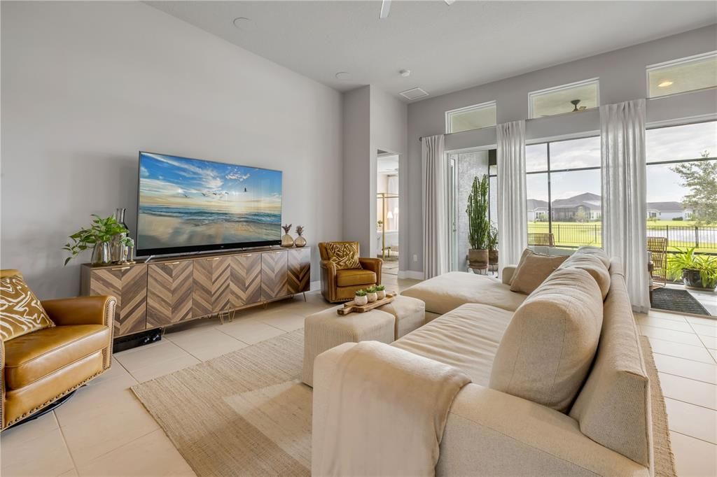 En Venta: $465,000 (3 camas, 2 baños, 1666 Pies cuadrados)