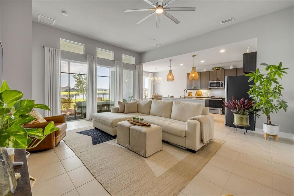 En Venta: $465,000 (3 camas, 2 baños, 1666 Pies cuadrados)