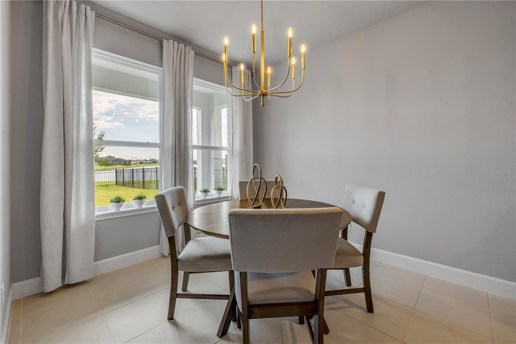 En Venta: $465,000 (3 camas, 2 baños, 1666 Pies cuadrados)