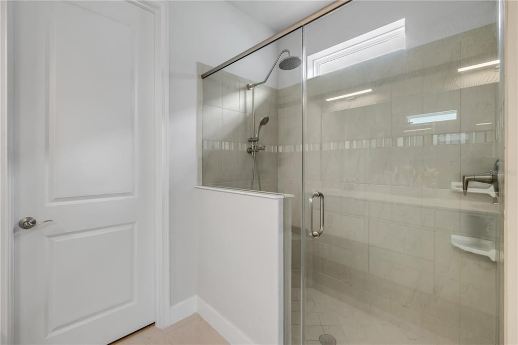 En Venta: $465,000 (3 camas, 2 baños, 1666 Pies cuadrados)