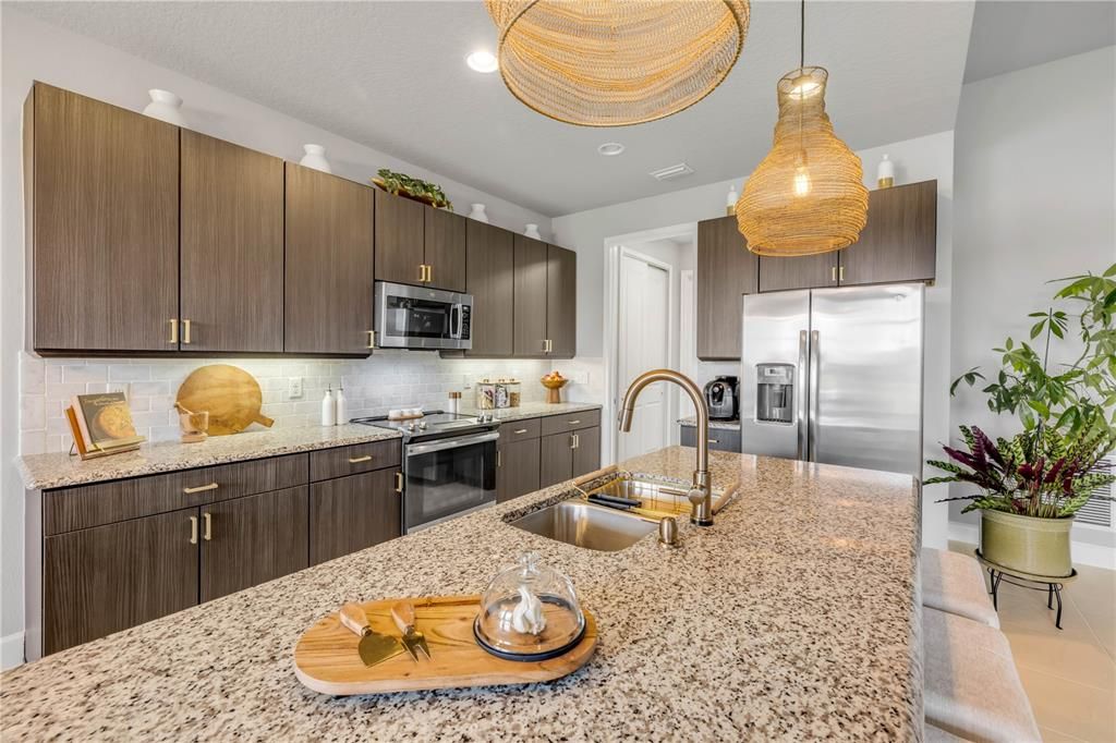 En Venta: $465,000 (3 camas, 2 baños, 1666 Pies cuadrados)