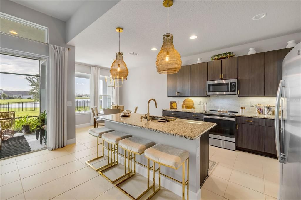 En Venta: $465,000 (3 camas, 2 baños, 1666 Pies cuadrados)