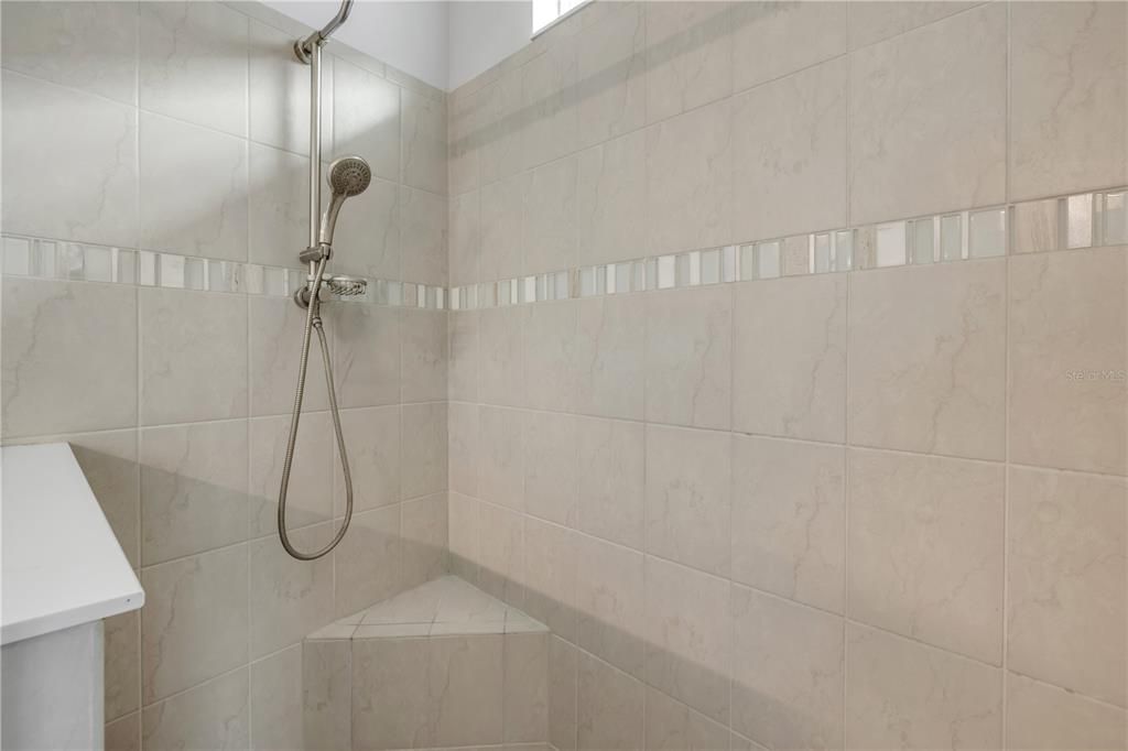 En Venta: $465,000 (3 camas, 2 baños, 1666 Pies cuadrados)