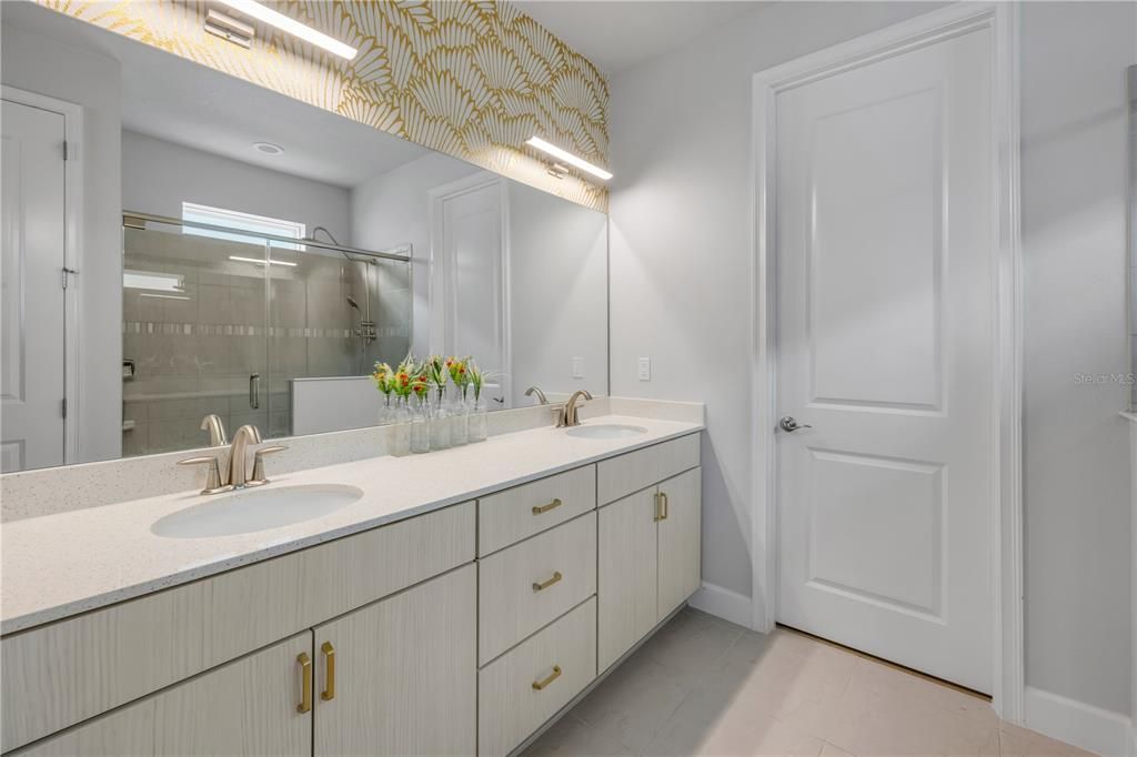 En Venta: $465,000 (3 camas, 2 baños, 1666 Pies cuadrados)