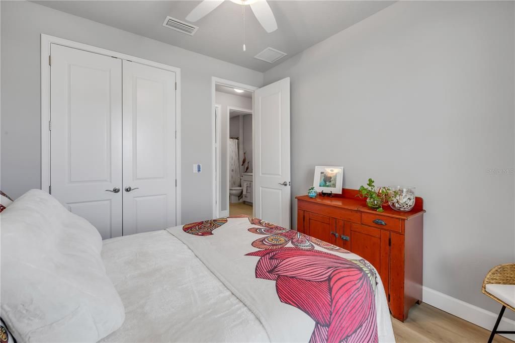 En Venta: $465,000 (3 camas, 2 baños, 1666 Pies cuadrados)