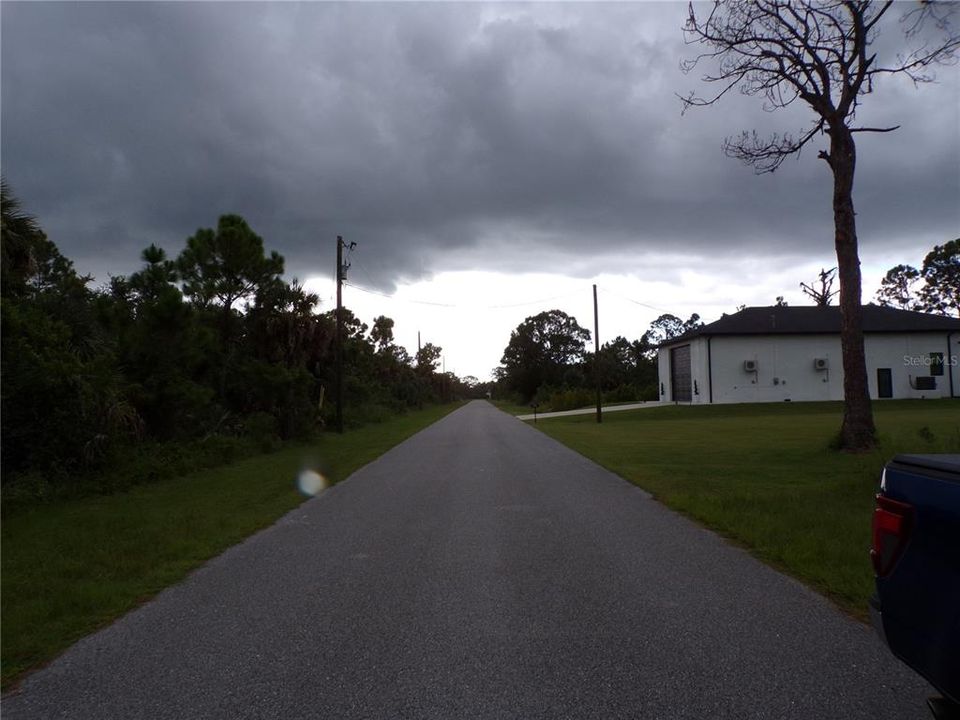 На продажу: $99,990 (0.46 acres)