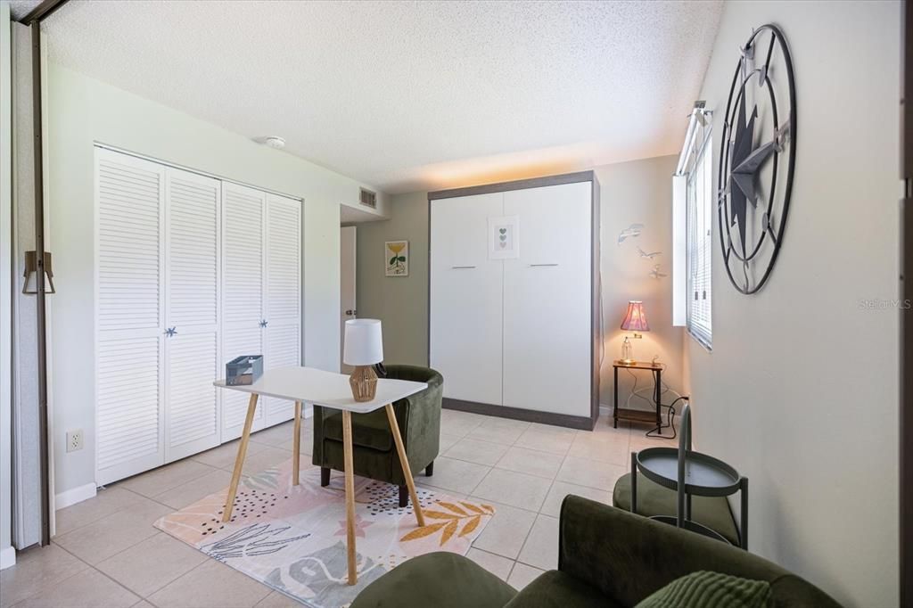 For Rent: $3,400 (2 beds, 2 baths, 888 Square Feet)