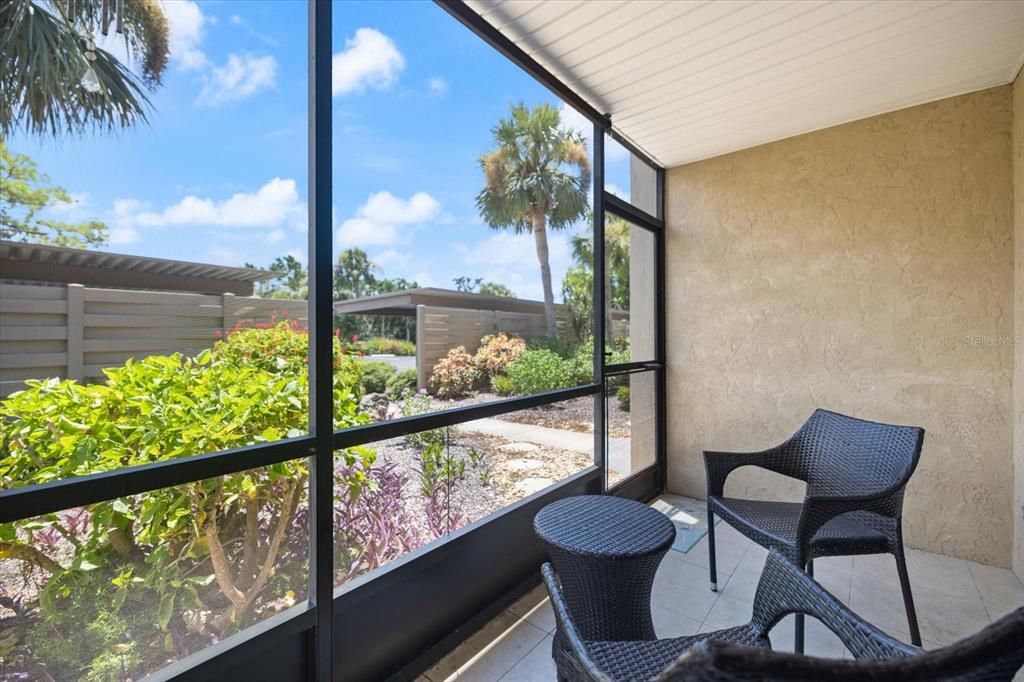 For Rent: $3,400 (2 beds, 2 baths, 888 Square Feet)