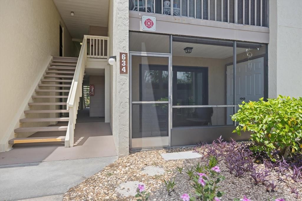 For Rent: $3,400 (2 beds, 2 baths, 888 Square Feet)