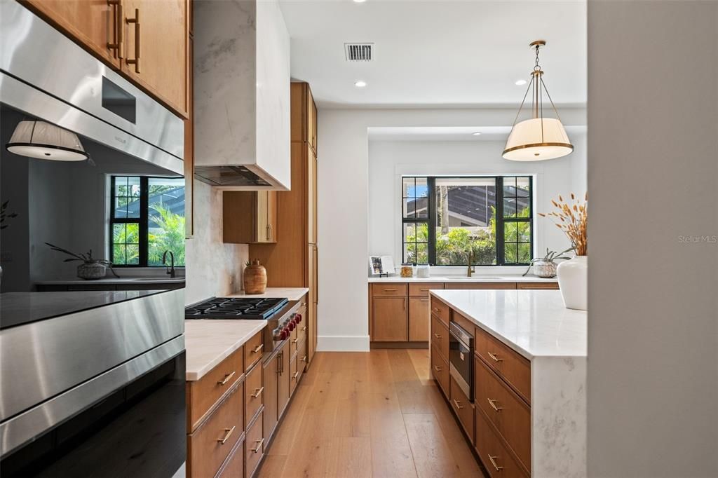 En Renta: $17,000 (7 camas, 7 baños, 6398 Pies cuadrados)