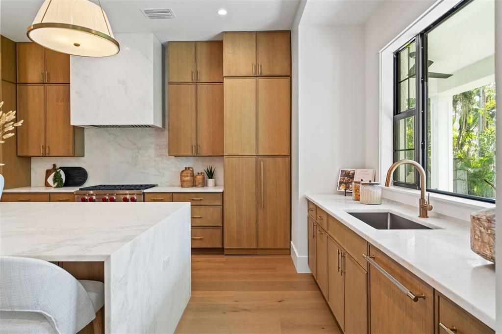 En Renta: $17,000 (7 camas, 7 baños, 6398 Pies cuadrados)