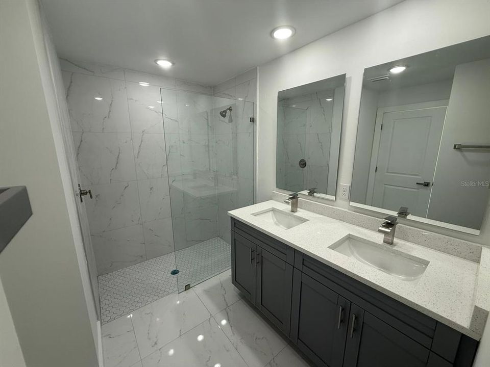 出租: $1,800 (3 贝兹, 2 浴室, 1222 平方英尺)