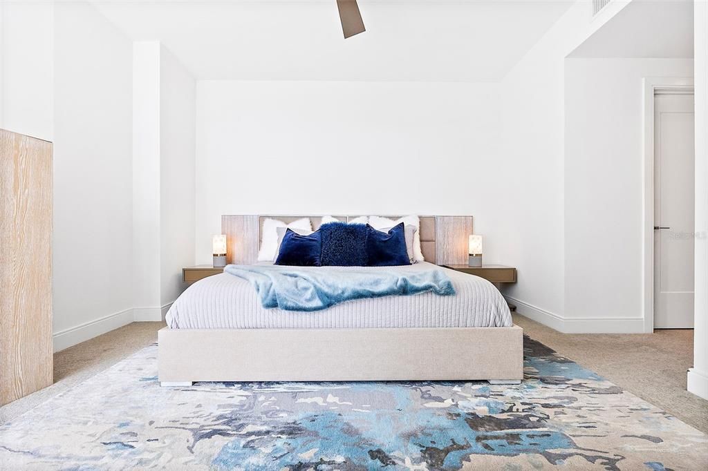 出租: $8,500 (2 贝兹, 2 浴室, 1894 平方英尺)