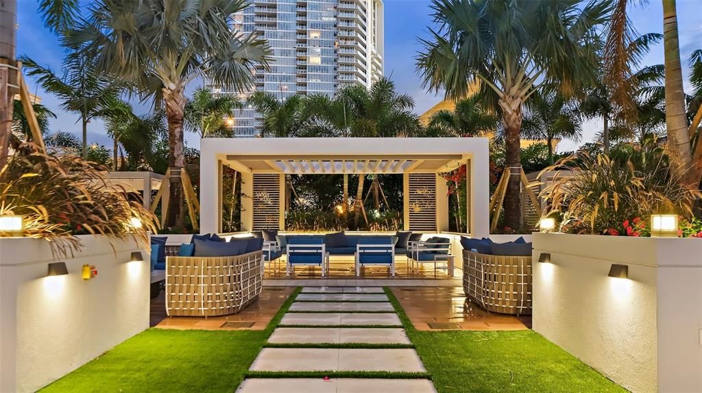 出租: $8,500 (2 贝兹, 2 浴室, 1894 平方英尺)