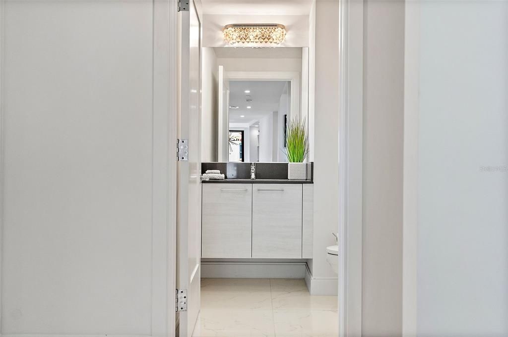 出租: $8,500 (2 贝兹, 2 浴室, 1894 平方英尺)