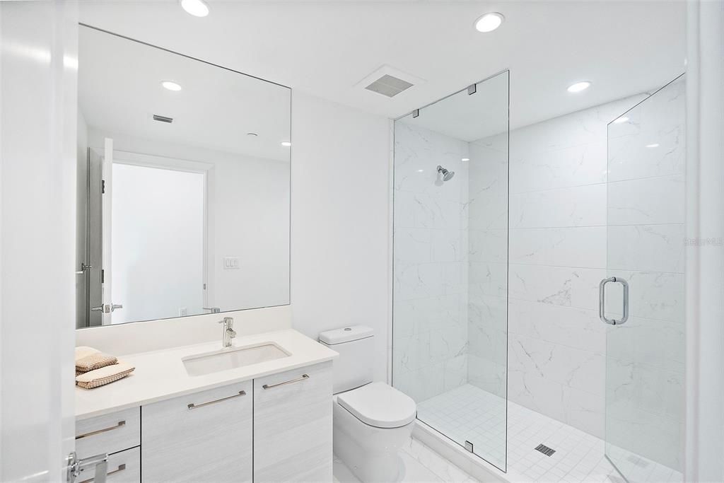 出租: $8,500 (2 贝兹, 2 浴室, 1894 平方英尺)