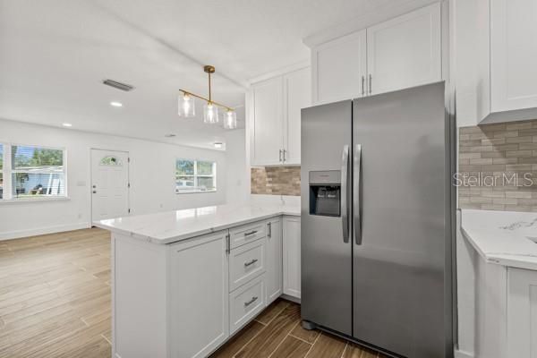 Activo con contrato: $364,900 (3 camas, 2 baños, 1282 Pies cuadrados)