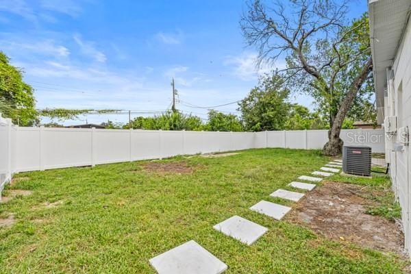 Activo con contrato: $364,900 (3 camas, 2 baños, 1282 Pies cuadrados)