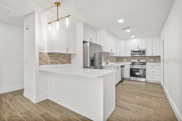 Activo con contrato: $364,900 (3 camas, 2 baños, 1282 Pies cuadrados)