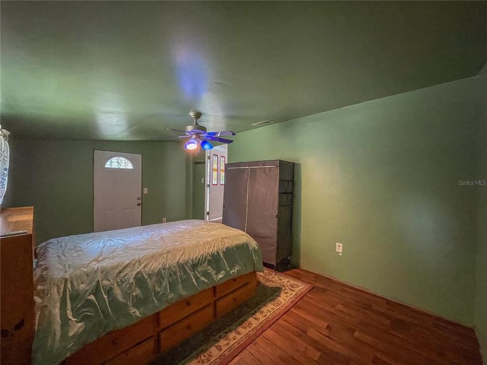 Activo con contrato: $165,000 (2 camas, 1 baños, 1176 Pies cuadrados)