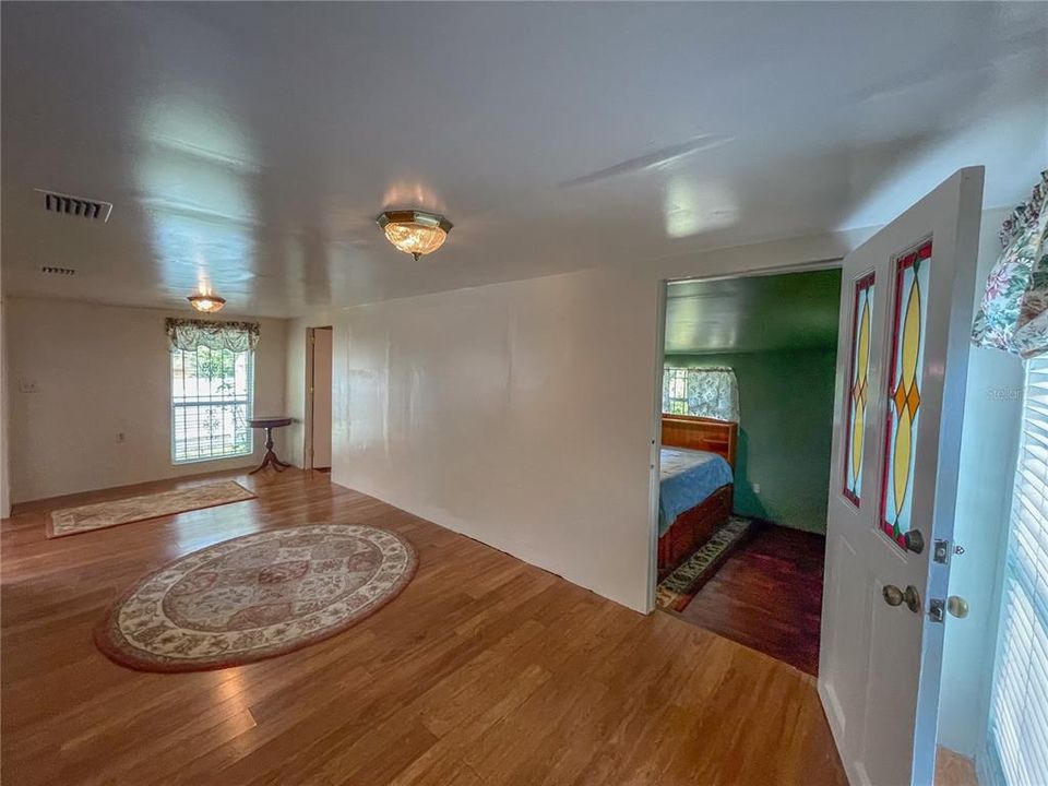 Activo con contrato: $165,000 (2 camas, 1 baños, 1176 Pies cuadrados)