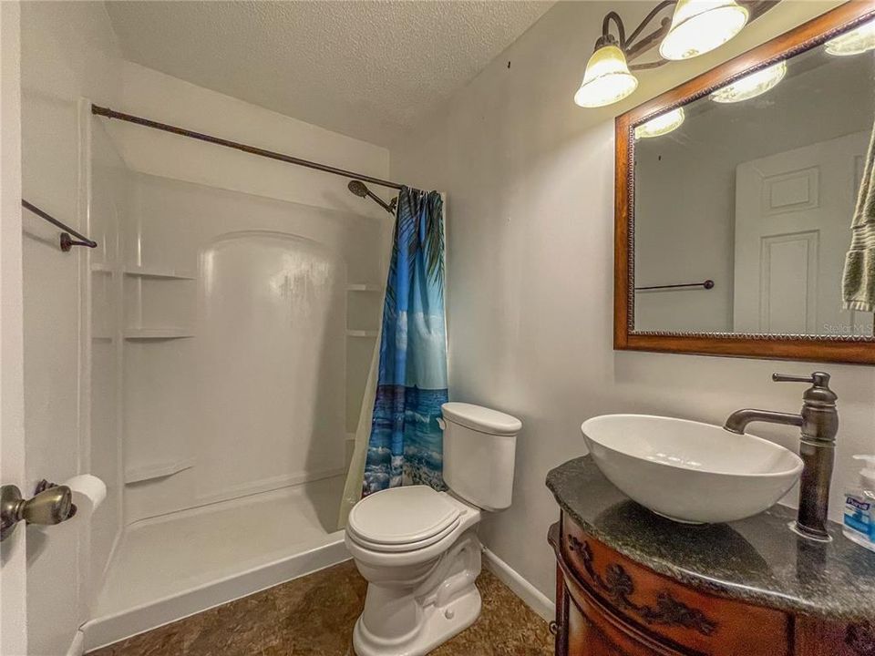 Activo con contrato: $165,000 (2 camas, 1 baños, 1176 Pies cuadrados)