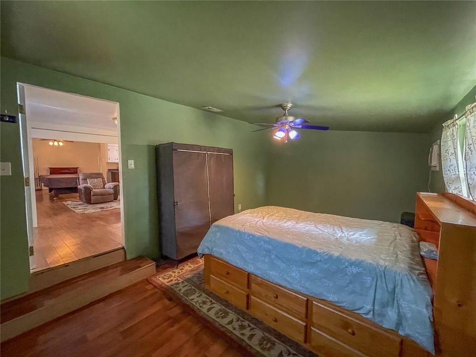 Activo con contrato: $165,000 (2 camas, 1 baños, 1176 Pies cuadrados)