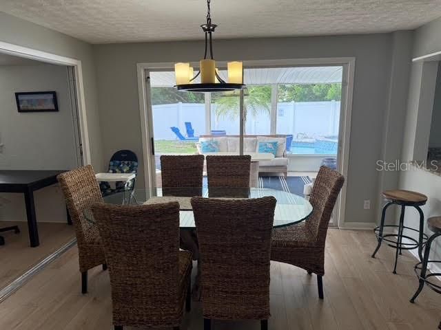 В аренду: $4,000 (4 спален, 2 ванн, 1989 Квадратных фут)