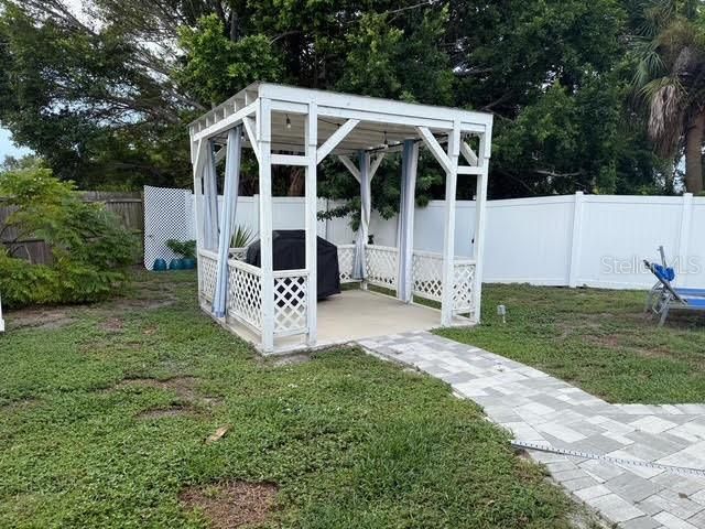 В аренду: $4,000 (4 спален, 2 ванн, 1989 Квадратных фут)