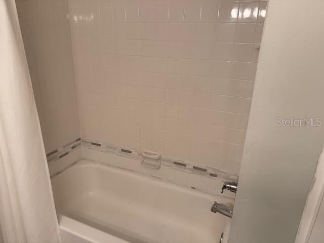 В аренду: $4,000 (4 спален, 2 ванн, 1989 Квадратных фут)