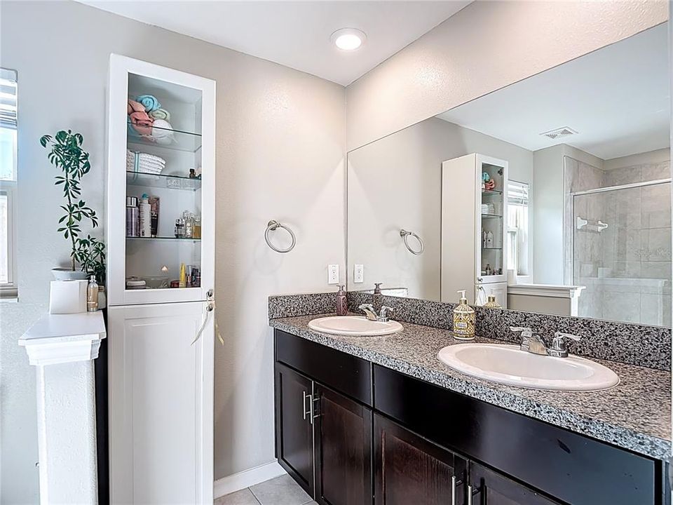 En Venta: $279,000 (3 camas, 2 baños, 1787 Pies cuadrados)