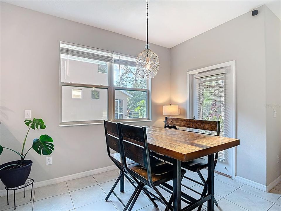 En Venta: $279,000 (3 camas, 2 baños, 1787 Pies cuadrados)