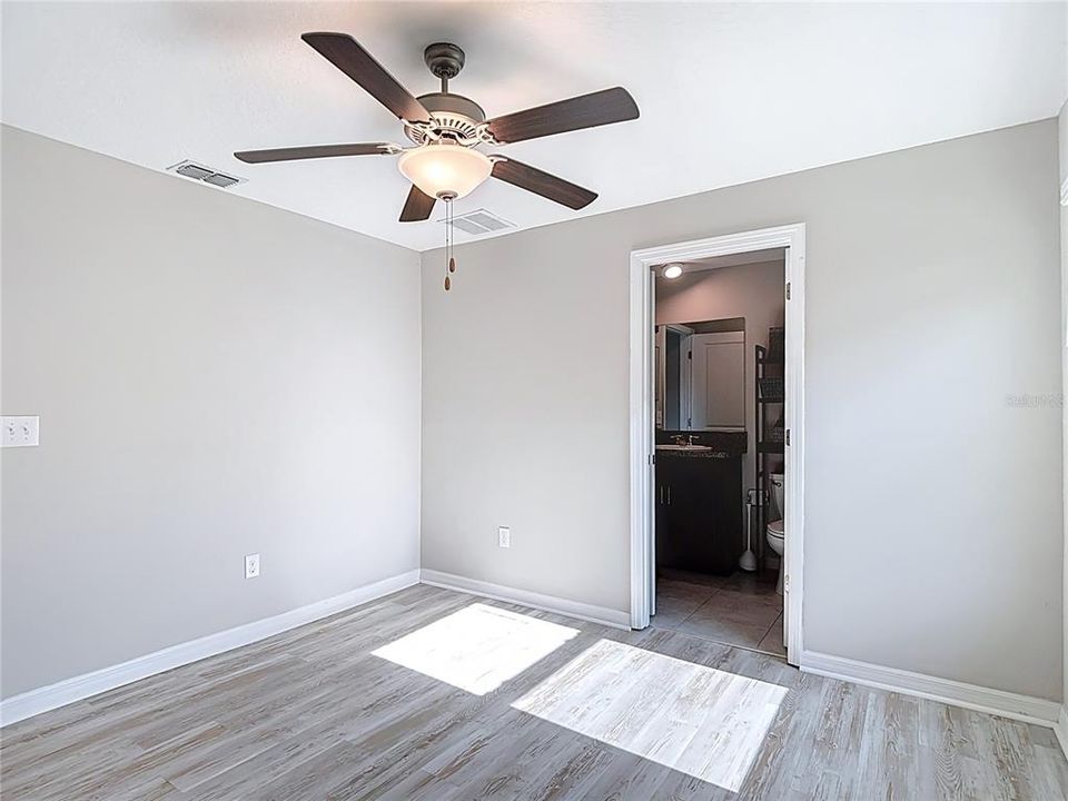 En Venta: $279,000 (3 camas, 2 baños, 1787 Pies cuadrados)