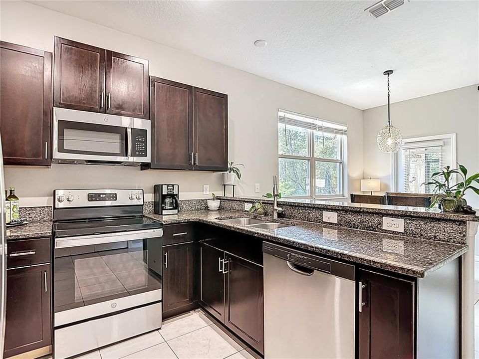 En Venta: $279,000 (3 camas, 2 baños, 1787 Pies cuadrados)