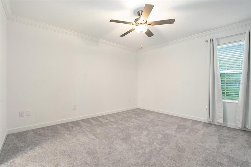 Activo con contrato: $225,000 (2 camas, 2 baños, 1405 Pies cuadrados)