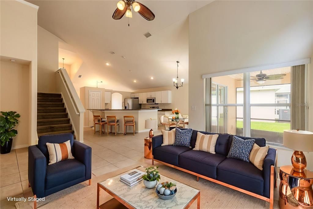 合同活跃: $399,900 (4 贝兹, 2 浴室, 2449 平方英尺)